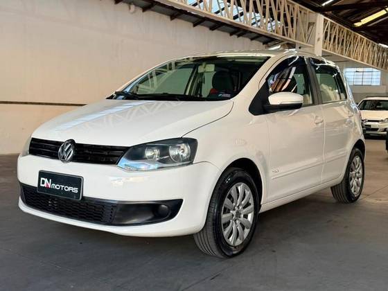 VOLKSWAGEN FOX 1.0 MI 8V FLEX 4P MANUAL VOLKSWAGEN FOX 1.0 MI 8V FLEX 4P MANUAL